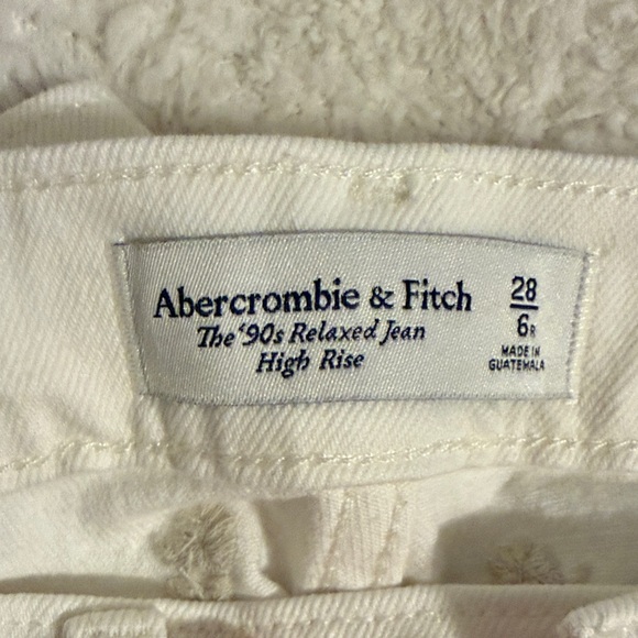 Abercrombie & Fitch Cream Relaxed Jeans - Picture 2 of 5